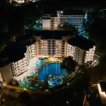 Prestige And Aquapark Hotel