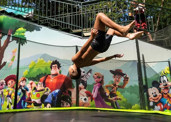 Ξενοδοχείο Prestige And Aquapark 4*