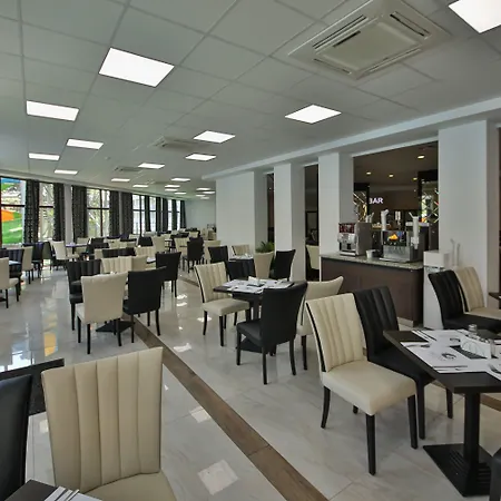 Prestige And Aquapark فندق فارنا
