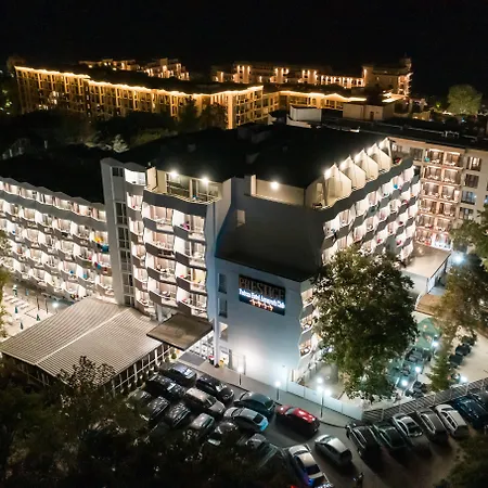 Prestige And Aquapark Hotel