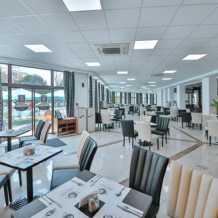 Prestige And Aquapark 4*