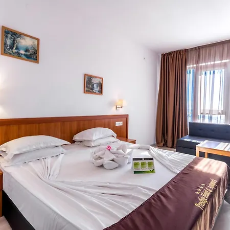 Prestige And Aquapark Otel